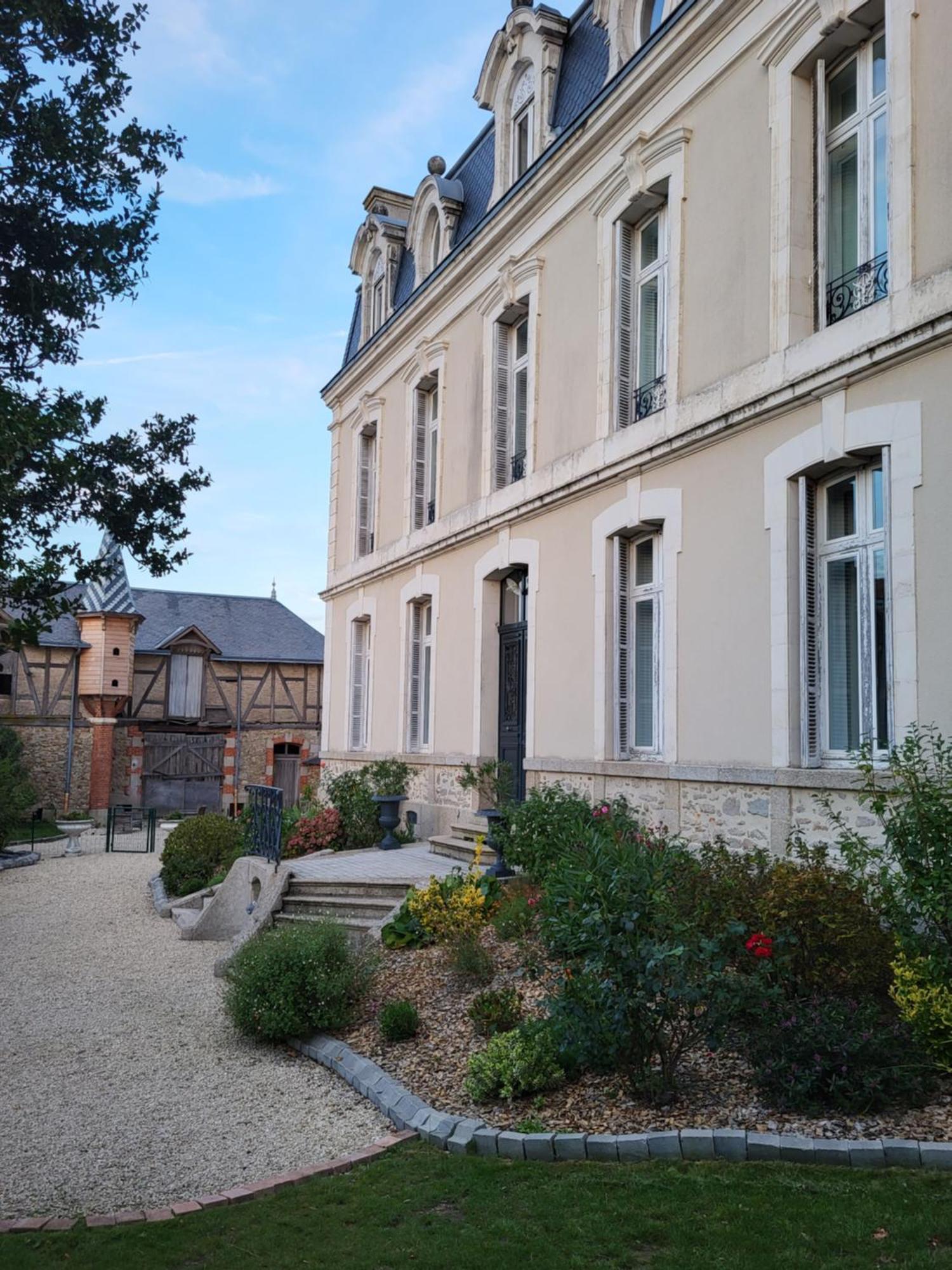 Les 5 Escales Bed & Breakfast Parthenay Ngoại thất bức ảnh